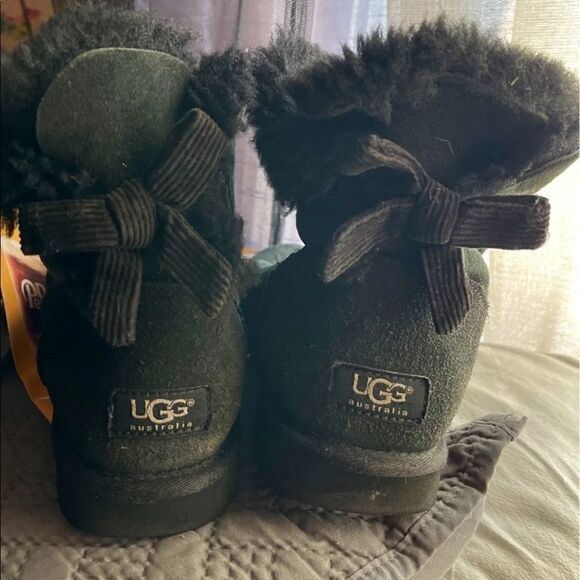 UGG Womens Black Mini Bailey Bow corduroy Boots 9 - Picture 2 of 10
